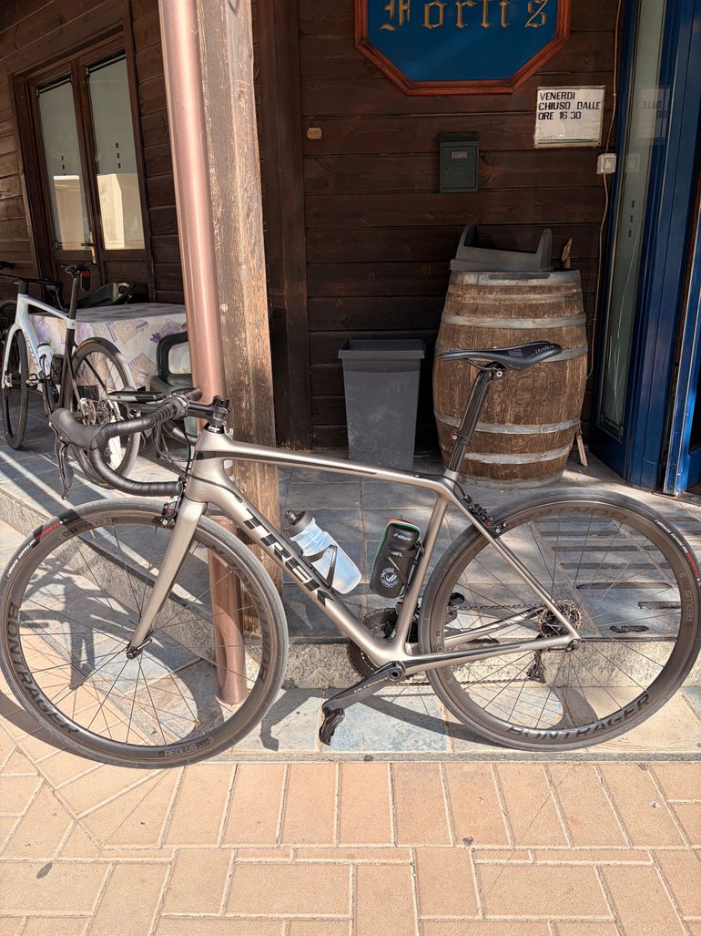 Trek Émonda SL 6 2018 2018 Road & Gravel usato, Grigio chiaro — immagine 5 di 6