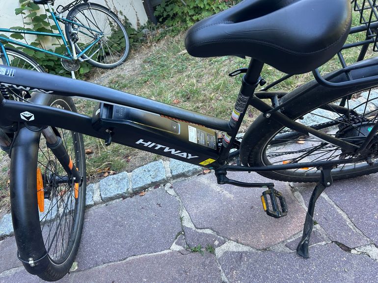Gebrauchtes Hitway Custom 2024 Urban, Schwarz — Bild 2 von 11