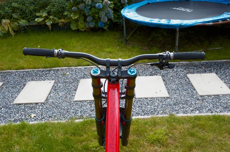 Used Commencal Custom SRAM GX 2019 Mountainbike, Red — image 4 of 14