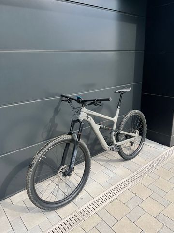 Cannondale Habit 4 2021 2021 Mountainbike usato, Grigio chiaro — immagine 10 di 14