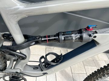 Cannondale Habit 4 2021 2021 Mountainbike usato, Grigio chiaro — immagine 8 di 14