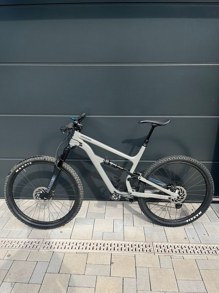 Cannondale Habit 4 2021 2021 Mountainbike usato, Grigio chiaro — immagine 2 di 14