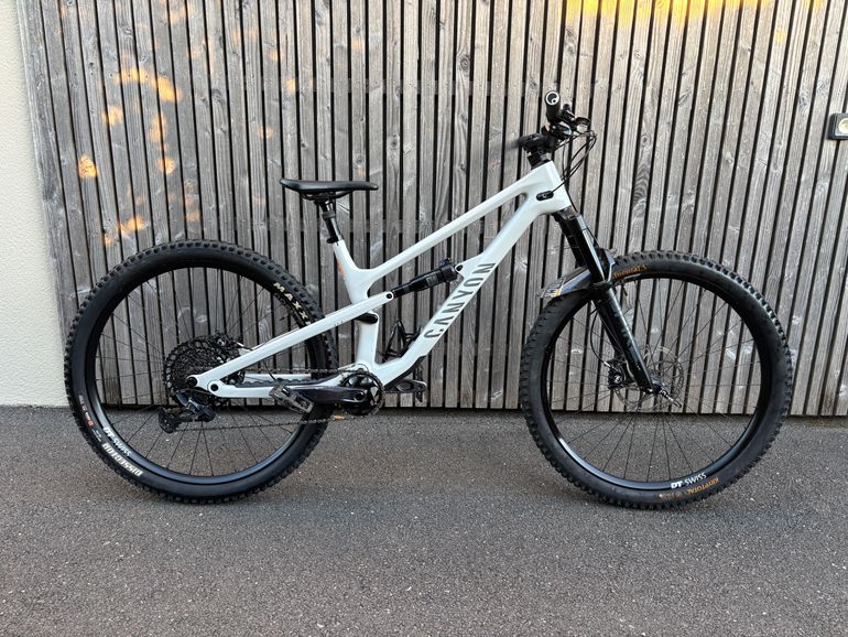 Canyon Spectral 125 CF 7 2022 — Precio y ficha técnica | 2BX