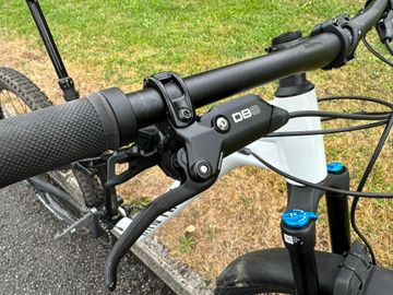 Used Canyon Neuron 6 2022 2022 Mountainbike, White — image 4 of 6