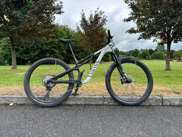 Used Canyon Neuron 6 2022 2022 Mountainbike, White — image 1 of 6