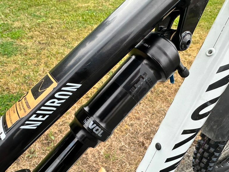 Used Canyon Neuron 6 2022 2022 Mountainbike, White — image 5 of 6