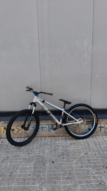 Używany Ghost dirt custom 2010 Mountainbike — zdjęcie 2 z 7