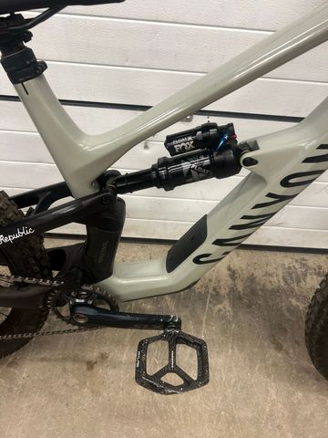 Gebrauchtes Canyon Spectral CF 7 2024 2024 Mountainbike, Hellgrau, 29, 27.5 — Bild 6 von 8