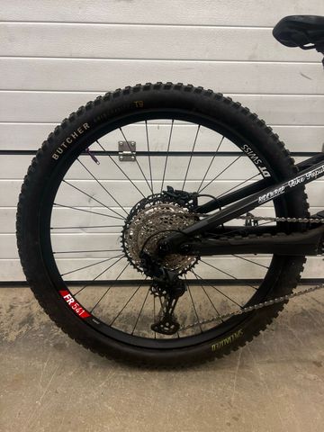 Gebrauchtes Canyon Spectral CF 7 2024 2024 Mountainbike, Hellgrau, 29, 27.5 — Bild 3 von 8