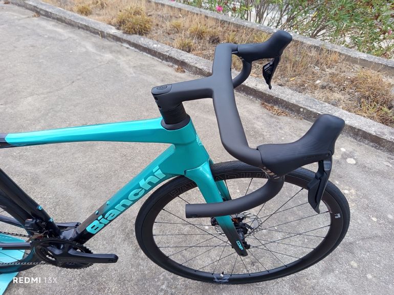 Used Bianchi Specialissima COMP 2026 2026 Road & Gravel, Black — image 5 of 9
