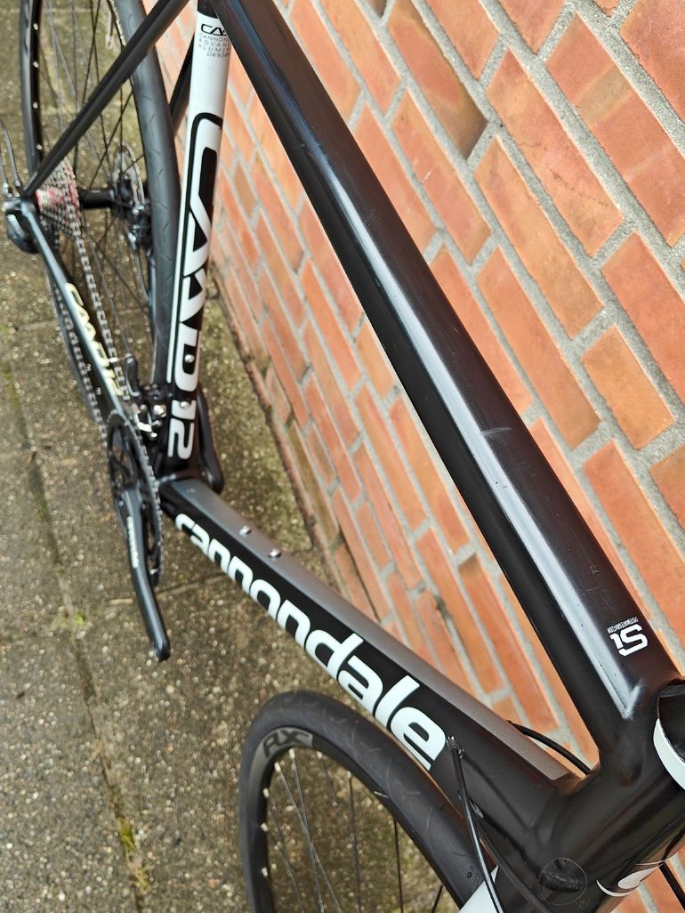 Used Cannondale Caad Shimano Ultegra 2016 Road & Gravel, Black — image 9 of 16