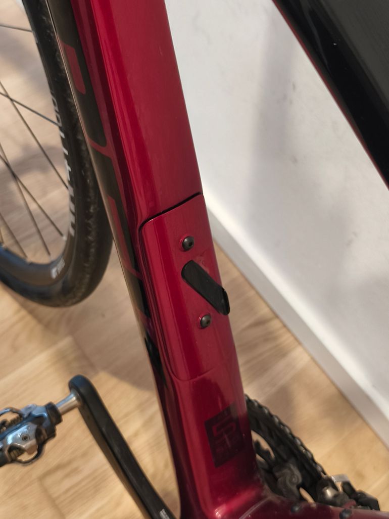 Trek Domane SL 5 2021 2021 Road & Gravel usato, Rosso — immagine 4 di 8