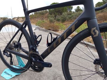 Scott Addict RC 15 2024 2024 Road & Gravel usato, Grigio chiaro — immagine 8 di 10