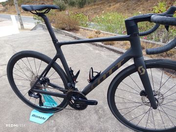 Scott Addict RC 15 2024 2024 Road & Gravel usato, Grigio chiaro — immagine 5 di 10