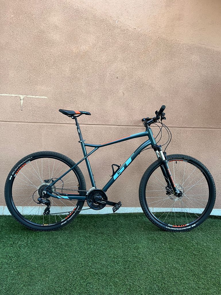 Used GT Aggressor Expert 2022 2022 Mountainbike, Blue, 27.5, 29 — image 1 of 11