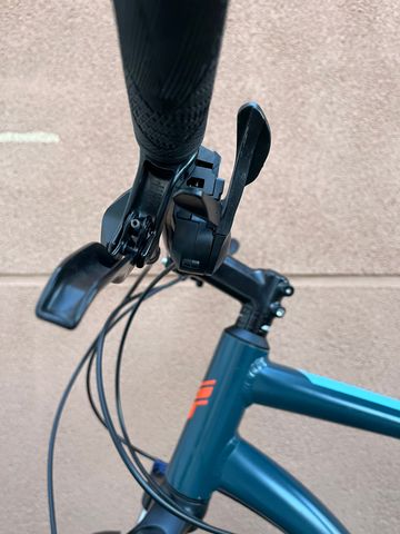 Used GT Aggressor Expert 2022 2022 Mountainbike, Blue, 27.5, 29 — image 10 of 11