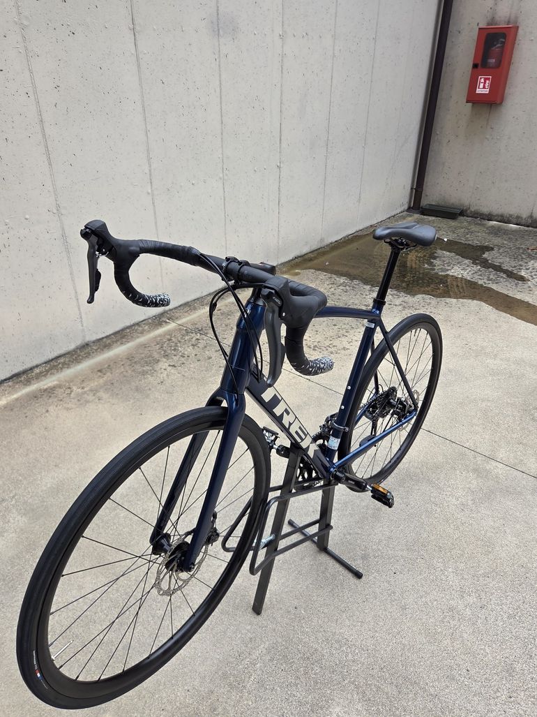 Gebrauchtes Trek Domane AL 2 Disc 2021 2021 Road & Gravel, Blau — Bild 2 von 16