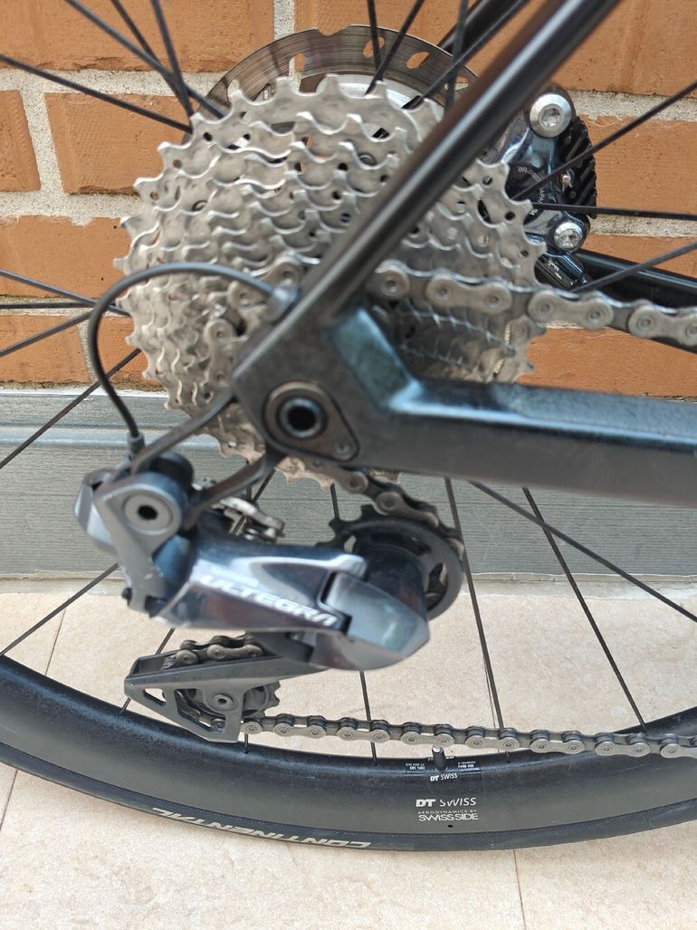 Used BMC Roadmachine 01 FOUR 2019 2019 Road & Gravel, Black — image 3 of 6