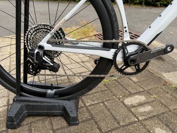 Used SUPERIOR BIKES Custom SRAM Force eTap AXS 2026 Road & Gravel, Light Gray — image 3 of 8