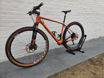 Used Niner Custom Shimano Deore XT 2018 Mountainbike, Orange — image 2 of 17