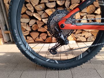 Orbea WILD FS M-LTD 2022 2022 Mountainbike usato, Arancione — immagine 6 di 6