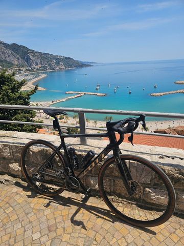 Used Scott Addict SRAM Rival eTap AXS 2026 Road & Gravel, Black — image 2 of 6