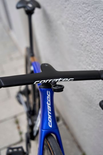 Corratec CCT EVO Race 2023 2023 Road & Gravel usato, Blu — immagine 12 di 23