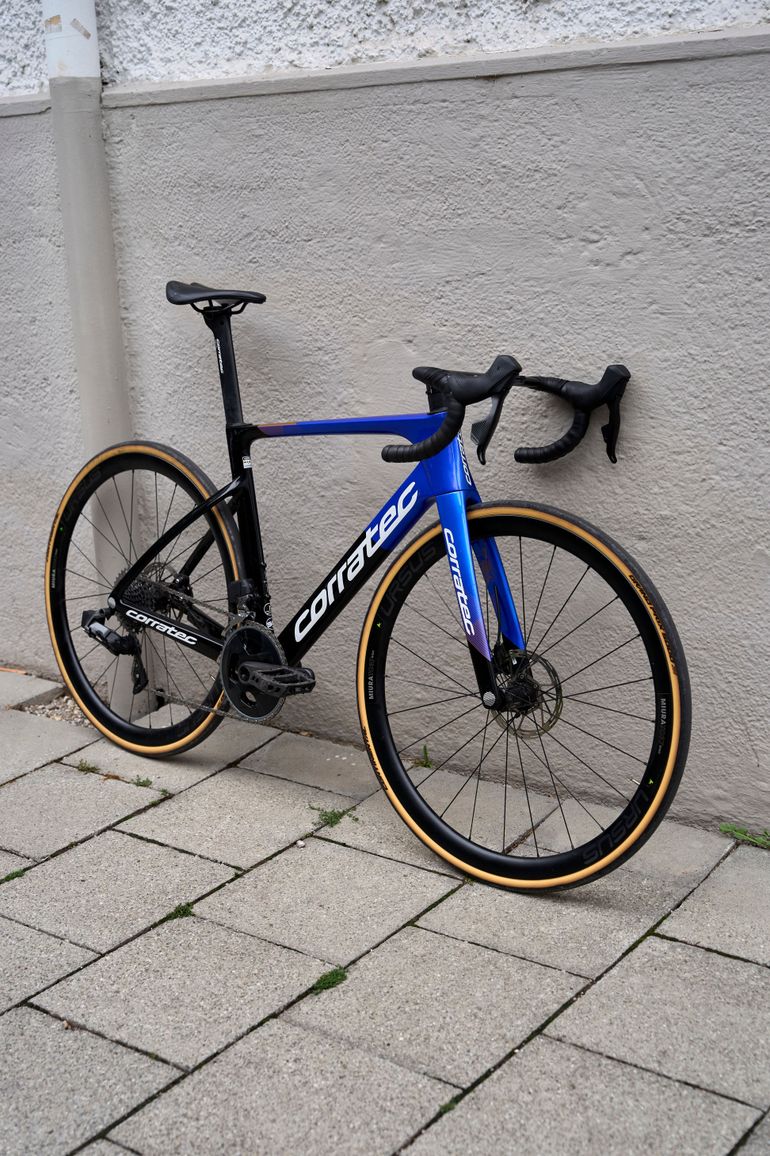 Corratec CCT EVO Race 2023 2023 Road & Gravel usato, Blu — immagine 4 di 23