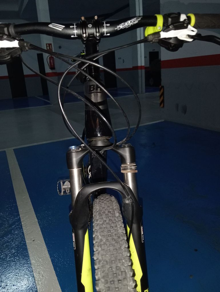 Używany BH Ultimate 29 2014 2014 Mountainbike — zdjęcie 3 z 12