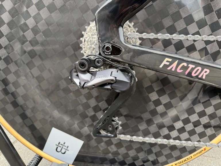 Used Factor Hanzo Shimano Ultegra Di2 2026 Road & Gravel, Black — image 9 of 10