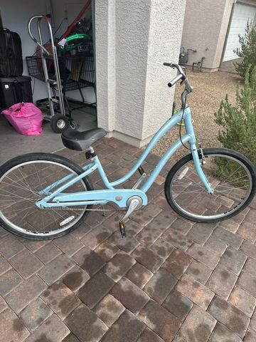Used Trek Pure Lowstep 2011 2011 Urban, Blue — image 3 of 10