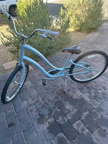 Used Trek Pure Lowstep 2011 2011 Urban, Blue — image 8 of 10