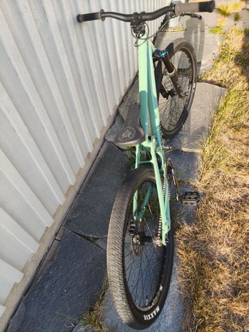 Used Canyon Stitched 720 2023 2023 Mountainbike, Green — image 3 of 5