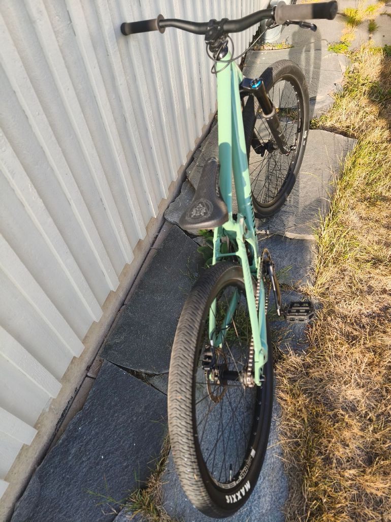 Used Canyon Stitched 720 2023 2023 Mountainbike, Green — image 3 of 5