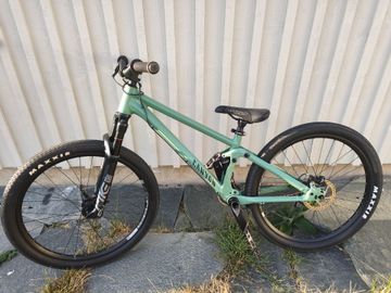 Used Canyon Stitched 720 2023 2023 Mountainbike, Green — image 2 of 5