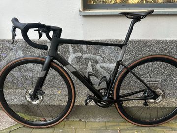 Used Cannondale Supersix Shimano Ultegra Di2 2021 Road & Gravel, Black — image 2 of 7