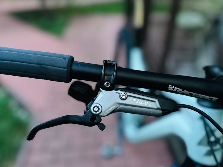 Used Lapierre XRM SRAM GX Eagle AXS 2025 Mountainbike, Light Gray — image 5 of 10