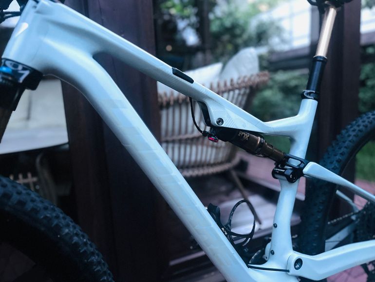 Used Lapierre XRM SRAM GX Eagle AXS 2025 Mountainbike, Light Gray — image 7 of 10