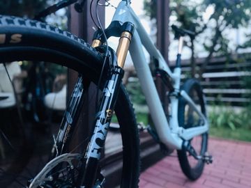 Used Lapierre XRM SRAM GX Eagle AXS 2025 Mountainbike, Light Gray — image 6 of 10