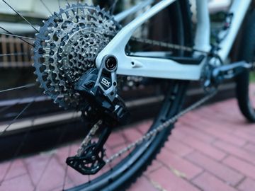 Used Lapierre XRM SRAM GX Eagle AXS 2025 Mountainbike, Light Gray — image 3 of 10