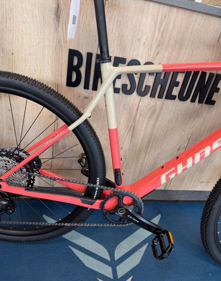 Używany Ghost ASKET CF PRO 2026 2026 Road & Gravel — zdjęcie 2 z 7