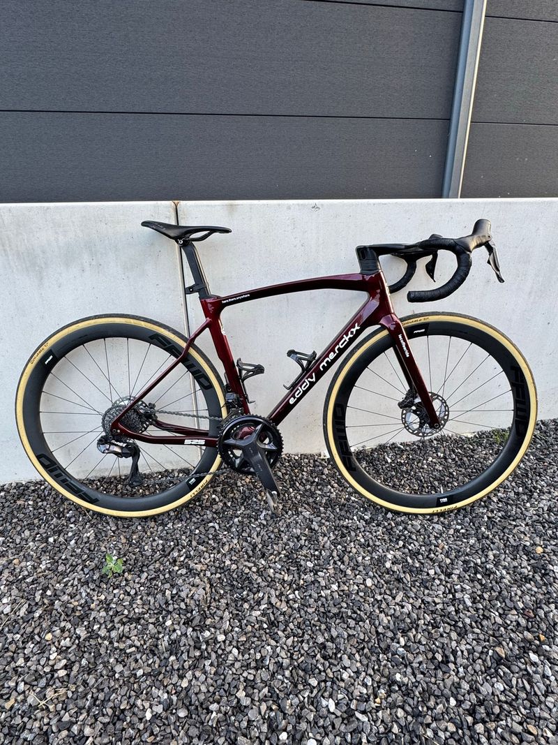 Eddy Merckx Em525 Shimano Ultegra Di2 2024 Road & Gravel usato