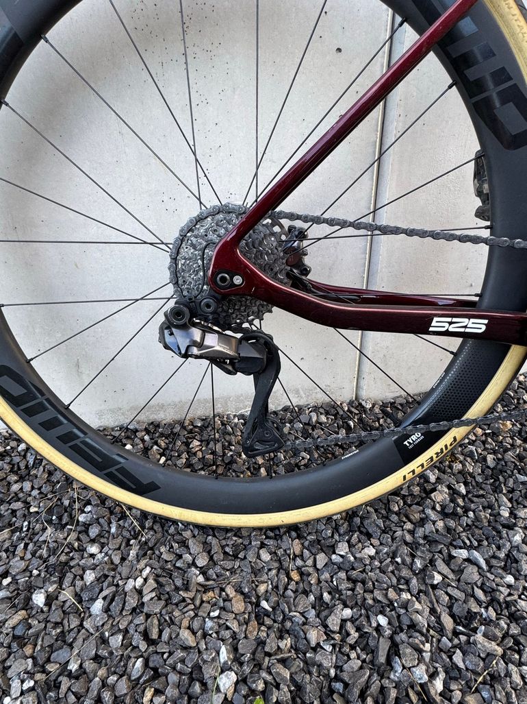 Gebrauchtes Eddy Merckx Em525 Shimano Ultegra Di2 2024 Road & Gravel, Rot — Bild 3 von 3