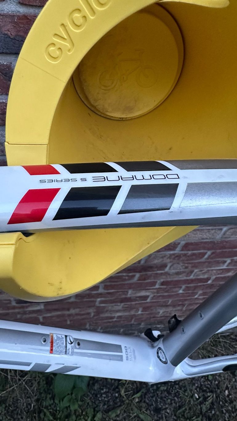 Used Trek Domane 6.9 Compact 2014 Frameset 2014 Road & Gravel, White — image 16 of 18