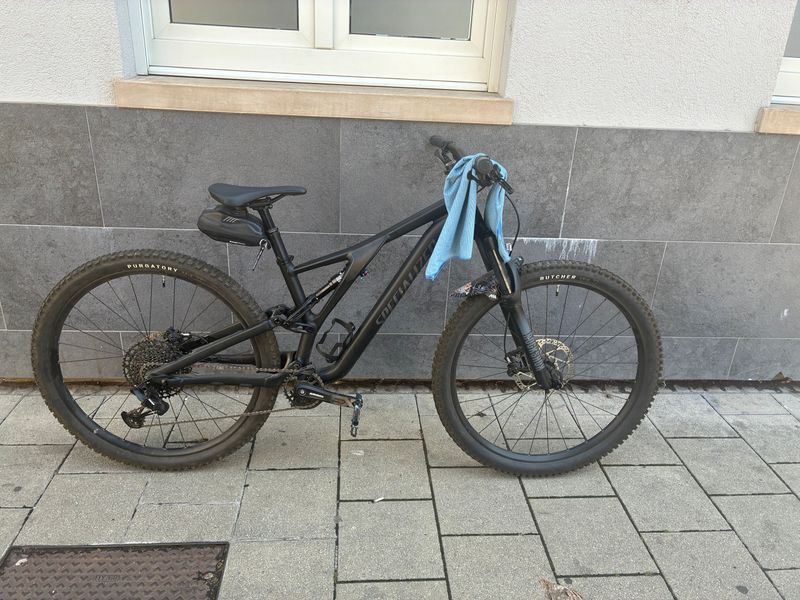 Specialized Stumpjumper Alloy 2021 2021 MTB usato