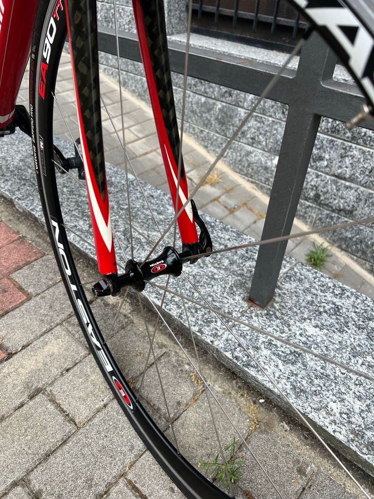 Specialized Tarmac Shimano Ultegra 2017 Road & Gravel d'occasion — image 12 sur 16