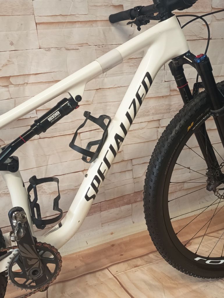 Used Specialized Epic Pro 2022 2022 Mountainbike, White, 29 — image 5 of 10
