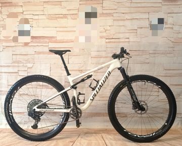 Used Specialized Epic Pro 2022 2022 Mountainbike, White, 29 — image 1 of 10