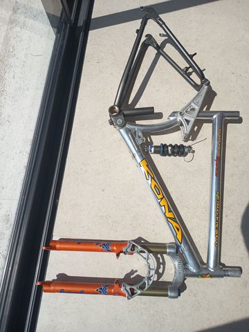 Kona King Kikapu 1997 Frameset 1997 Mountainbike usato, Grigio chiaro — immagine 1 di 11