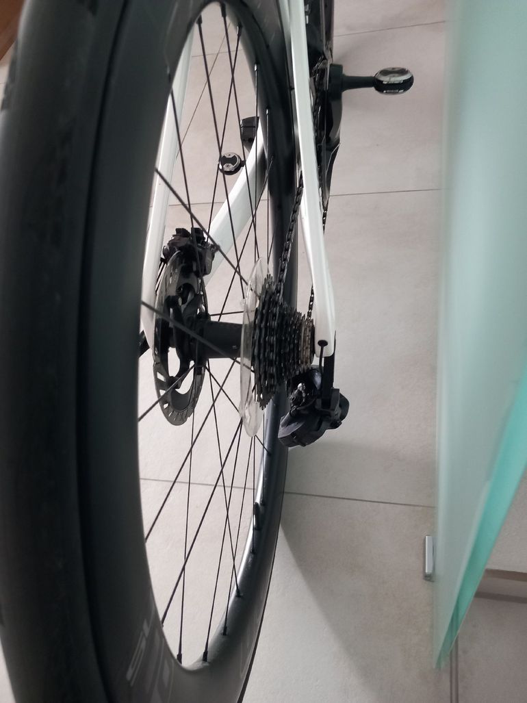 Used Merida REACTO TEAM 2025 2025 Road & Gravel, White — image 5 of 5